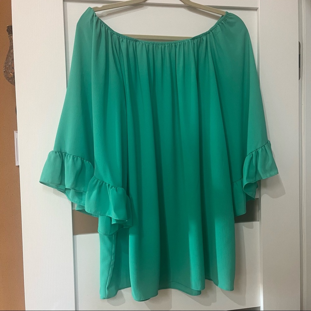 EUC Emma Rose sea green 3/4 sleeve crew neck blouse